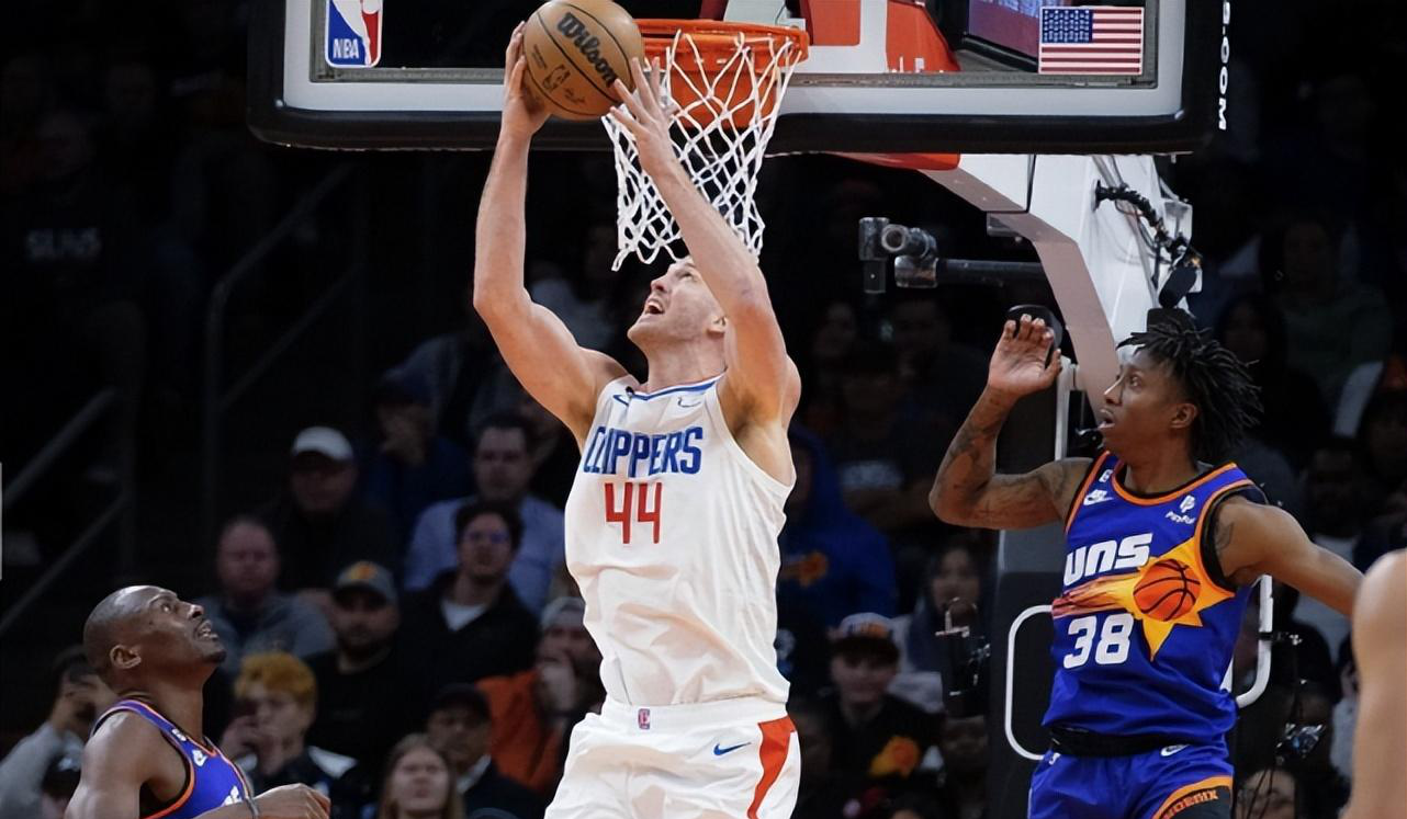 开云体育-JackeyLove新星重要助攻表现突出，快船前途光明！