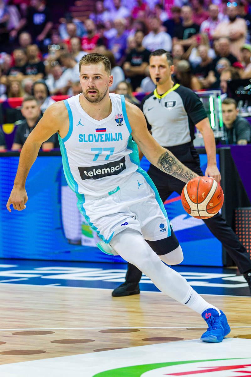 开云-关于东契奇在美国队比赛中大胜，惊险取胜引发热议！的信息