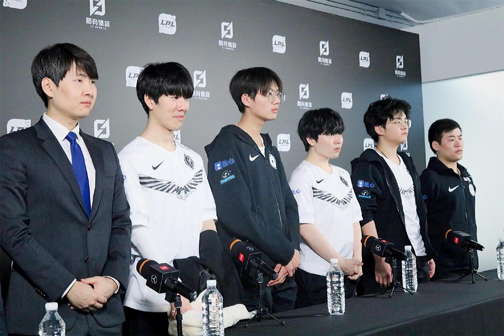 TheShy赛事官方发布赛事规则更新新规,FPX争议不断!的简单介绍 TheShy赛事官方发布赛事规则更新新规,FPX争议不断!的简单介绍